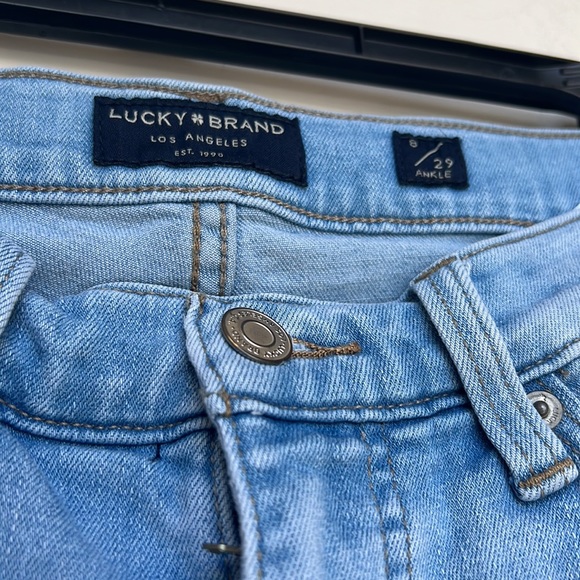 Lucky Brand Light Wash Ankle Jeans - Picture 2 of 4